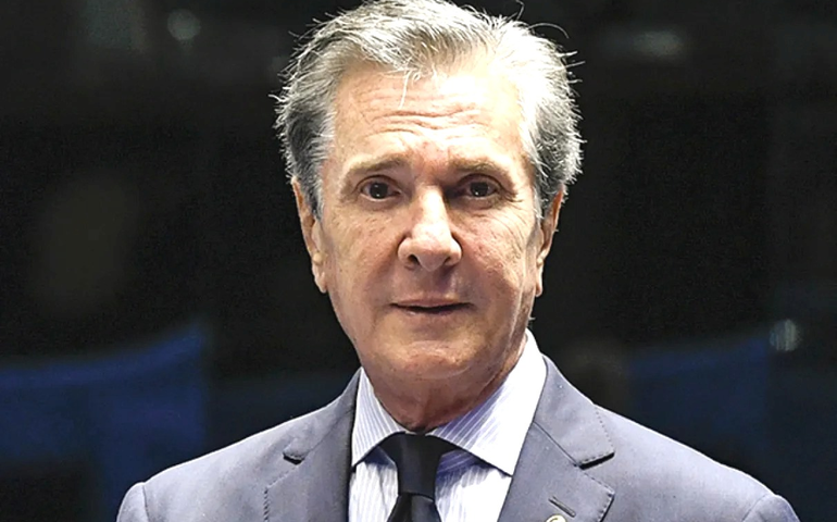 Alexandre de Moraes determina prisão de Fernando Collor