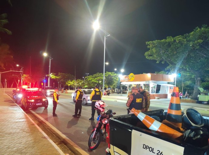 DMTT realiza operação para inibir motocicletas irregulares e que emitem ruídos excessivos