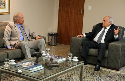 Presidente do TJ e ex-governador Manoel Gomes de Barros discutem reativação da Usina Laginha