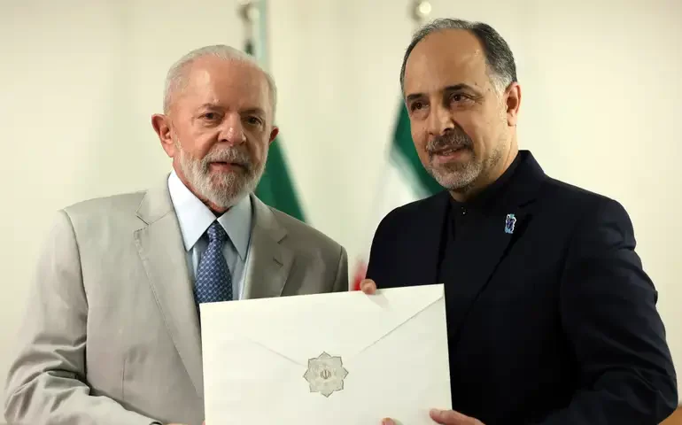 Embaixador do Irã no Brasil indica que presidente pode vir ao Brics no Rio