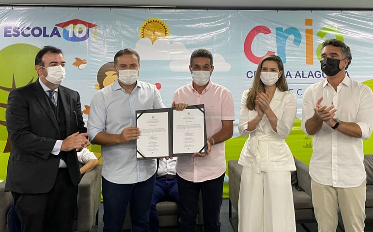 Prefeito Neno Freitas assina ordem de serviço para primeira creche do Programa CRIA em Branquinha