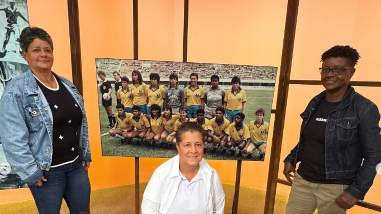 Pioneiras do futebol contam trajetória no programa Sem Censura