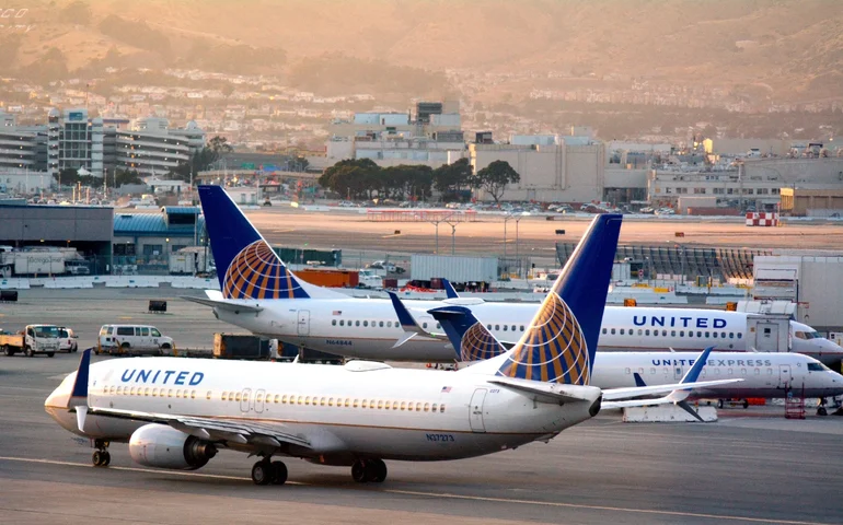 United Airlines supera expectativas de lucro e receita no 4º trimestre, mesmo com impacto do shutdown