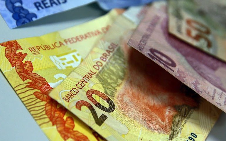 Governo oficializa reajuste de 43,6% no tíquete de servidores federais