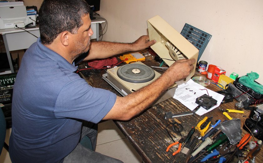 Alagoanos fomentam mercado de toca-discos e da compra e venda de LP&#8217;s