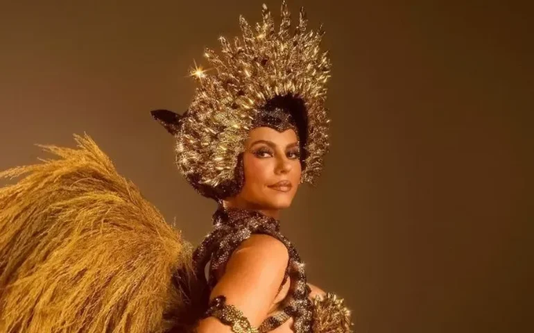 Grande Rio se despede de Paolla Oliveira no posto de rainha de bateria