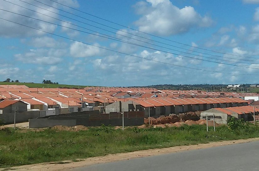 Eletrobras realiza mutirão para ligar energia no Vale do Perucaba