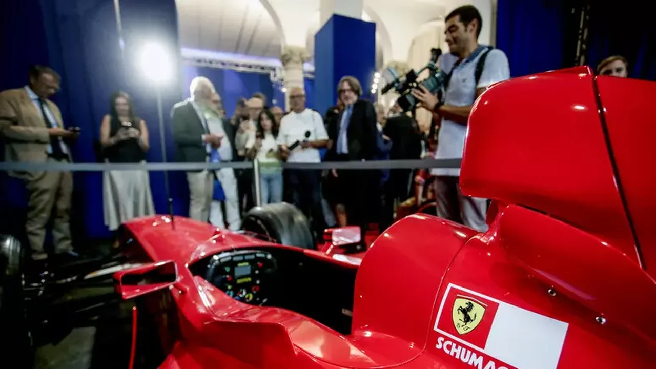 Itália celebra legado de Schumacher com homenagens em Monza e Milão