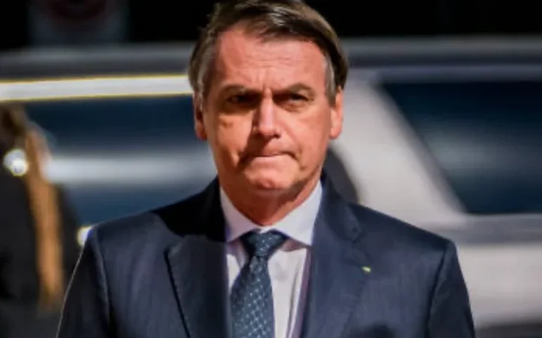 Defesa de Bolsonaro prepara novo recurso ao STF para tentar reverter condenação