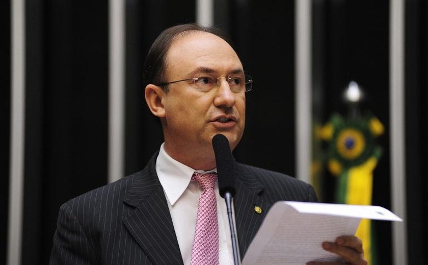 Morre no Rio o ex-deputado Neilton Mulim