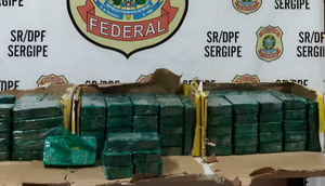 Motorista é preso com 112 kg de crack em carreta na BR-101 / Foto: Foto: PF/SE