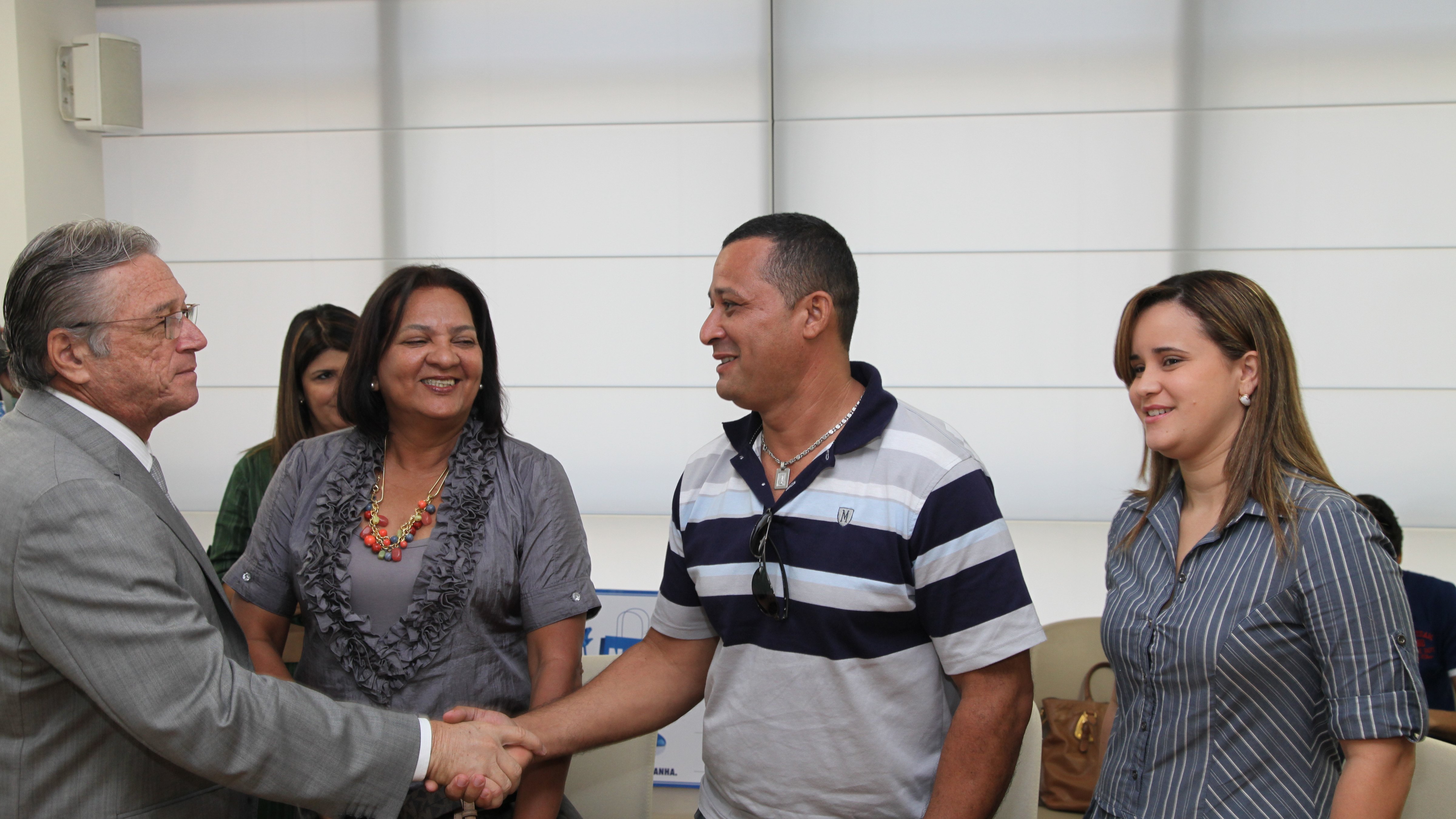 29-12-2011 Teotonio entrega Premio nota fiscal(TC) (37).JPG