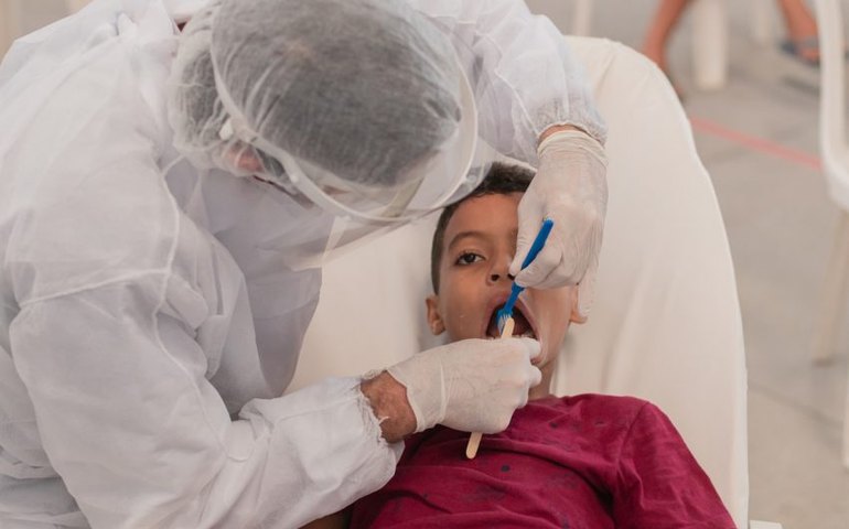 Projeto Dentista na Comunidade leva atendimento ao Reginaldo, no Poço