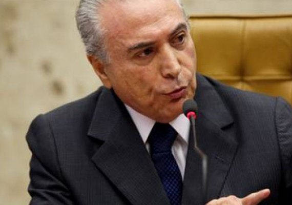 Temer nega crise, diz que continua na articulação e defende governo Dilma