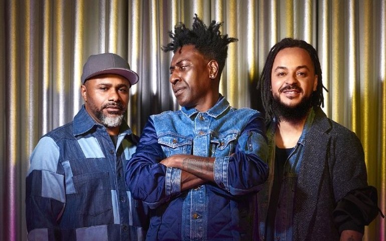 
Péricles, Thiaguinho e Xanddy se juntam ao Pixote em DVD de 30 anos