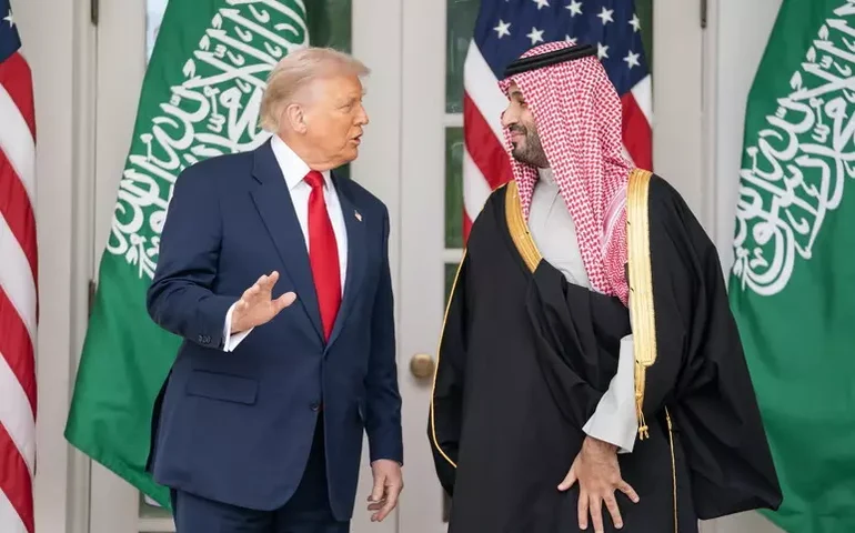 Trump defende Bin Salman após pergunta sobre caso Khashoggi
