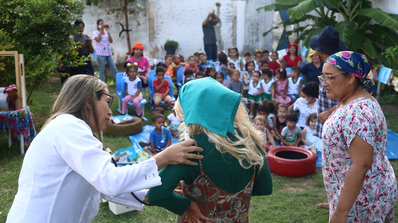 Dia Nacional do Livro Infantil: Alunos da creche Sônia Cavalcanti participam de atividade lúdica