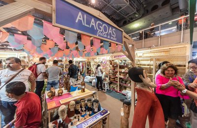 Artesãos alagoanos expõem e comercializam seus produtos em Brasília 