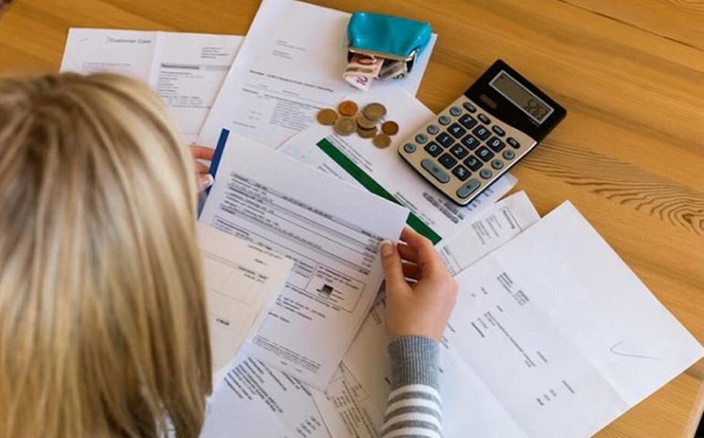 Inadimplência das micro e pequenas empresas cai 0,9% em agosto, diz Serasa