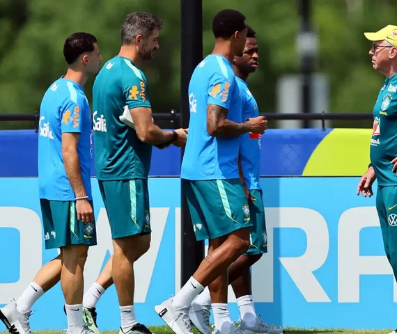 Ainda sem Raphinha, Brasil inicia preparação para as oitavas de final