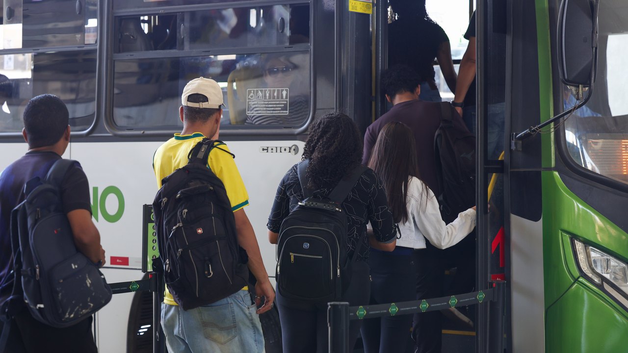 Prefeituras e estados devem garantir transporte gratuito no 2° turno