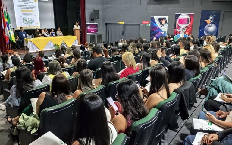 Hospital de Emergência do Agreste promove I Simpósio Interdisciplinar do Setembro Amarelo