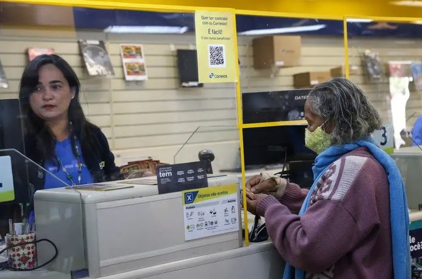 Correios já atenderam mais de 300 mil aposentados e pensionistas sobre descontos associativos indevidos