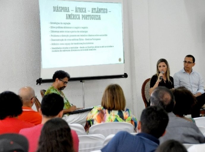 Chá de Memória aproxima o Arquivo Público da comunidade
