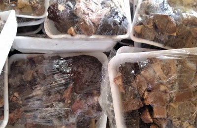 Visa apreende uma tonelada de alimentos estragados em supermercado