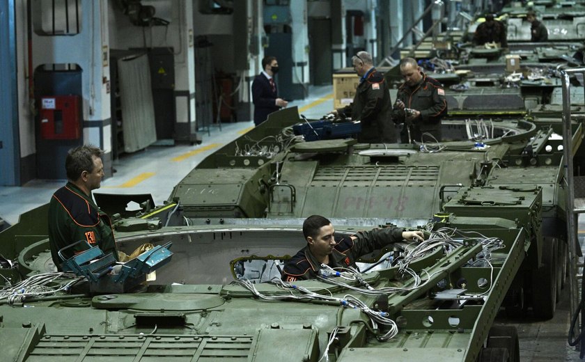 Ocidente errou ao pensar que Rússia não lidaria com demanda de produção militar, diz mídia