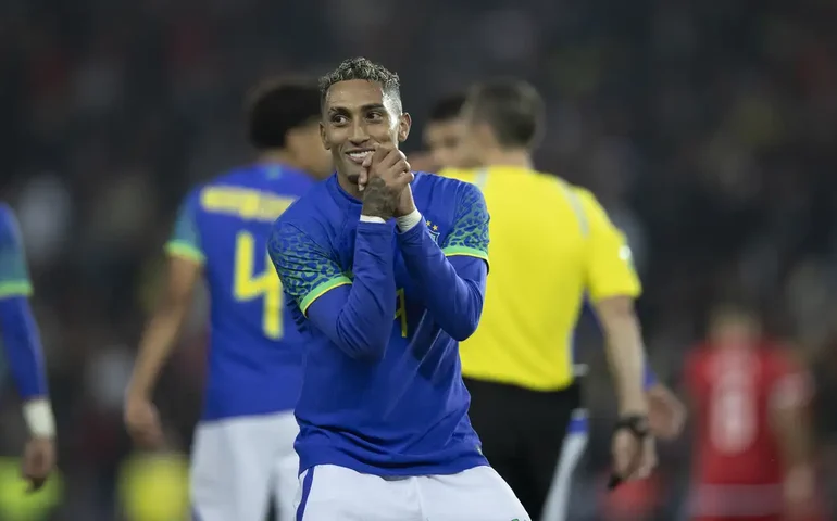 Raphinha aguça clima para Argentina x Brasil: 'Porrada, dentro e fora de campo. F...-se eles'