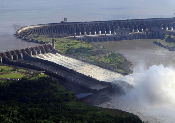 EUA podem usar 'terrorismo' na Tríplice Fronteira para negociar energia de Itaipu, diz analista