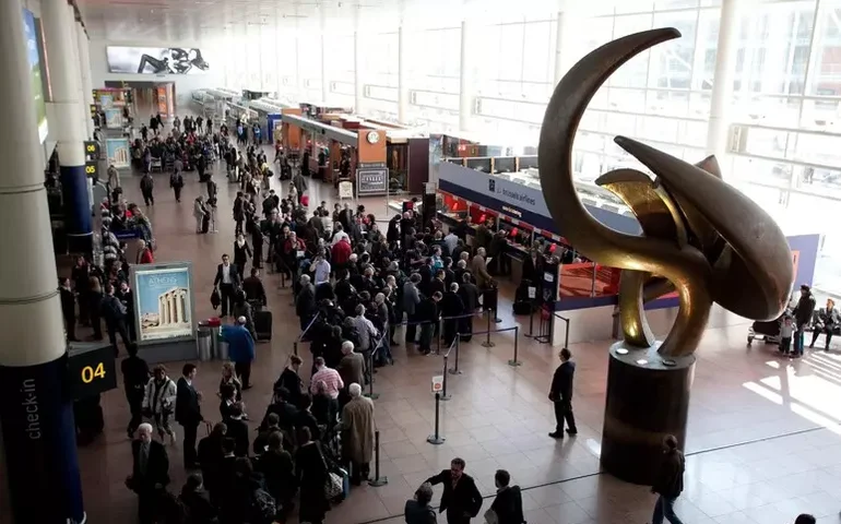 UE irá restringir circulação de russos no bloco devido a drones