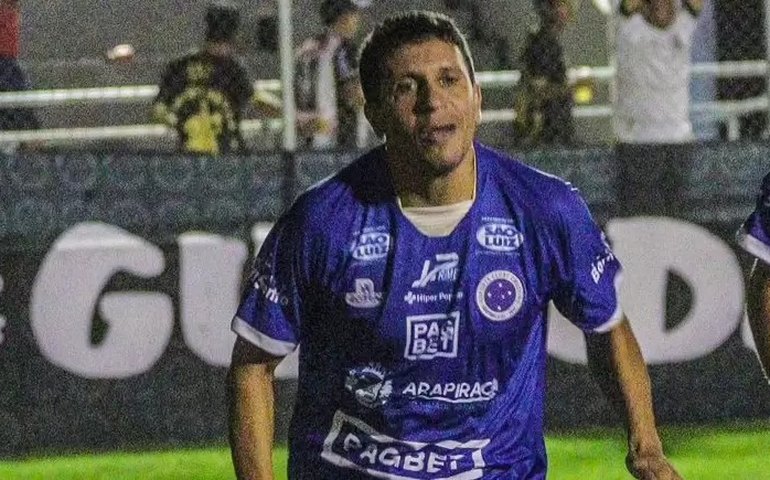 Cruzeiro anuncia permanência de Aurélio e renova com outros três jogadores