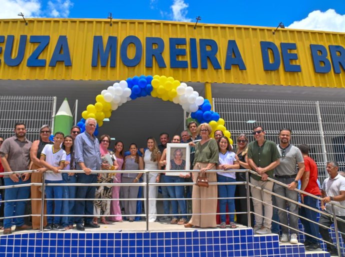 Ângela Vanessa e Ravena de Neno inauguram escola e abrem novo capítulo da educação no povoado Caruru, em São José da Laje