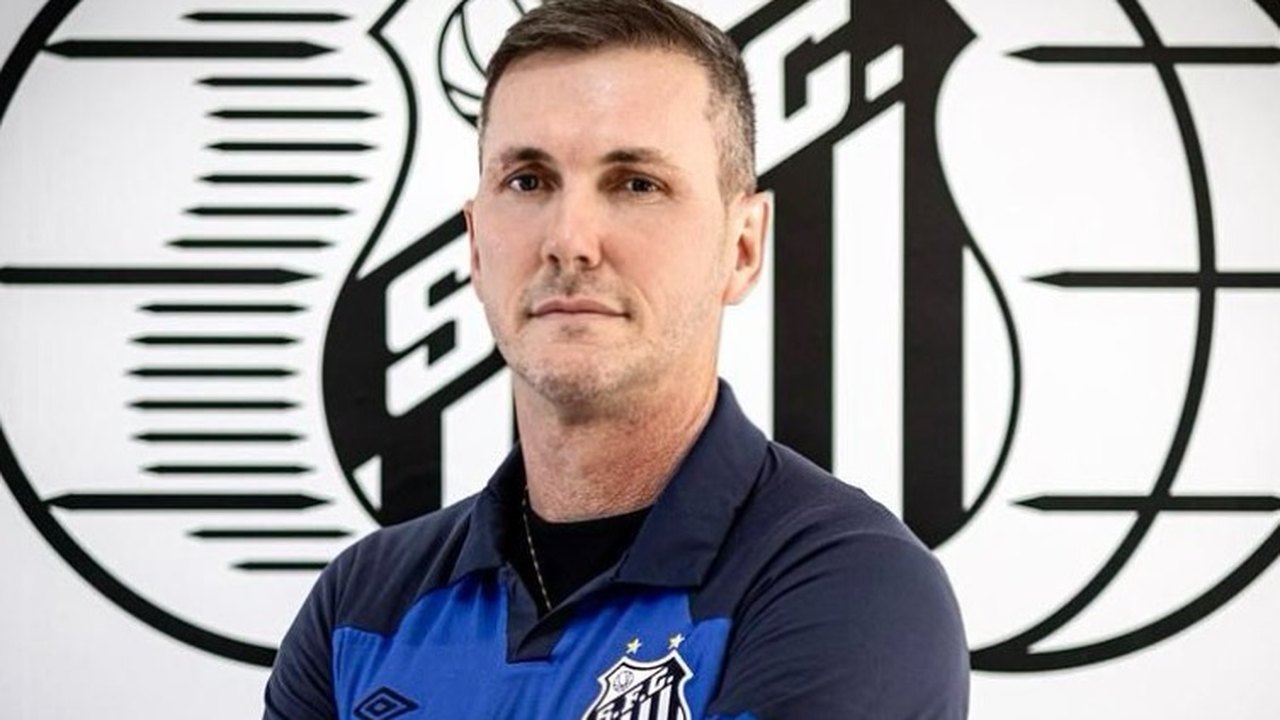 Paulo Turra assume o comando do Vitória de Guimarães após passagem frustrante pelo Santos