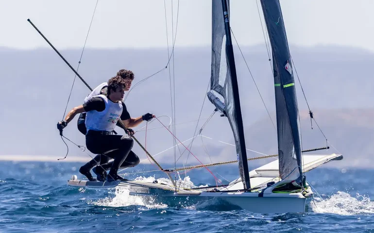 Marco Grael e Gabriel Simões se classificam para Jogos de Paris