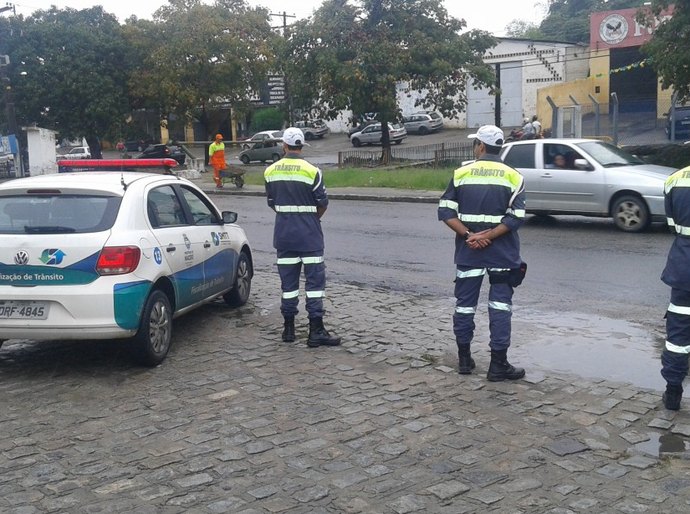 Trânsito no Pinheiro será interditado a partir de terça-feira