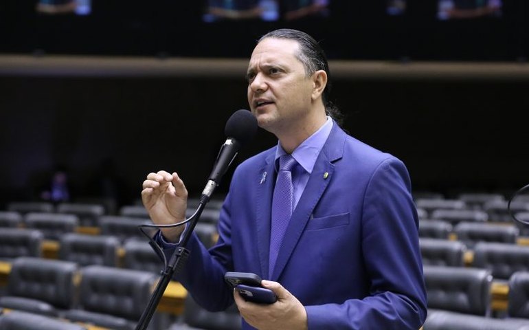 Comissão aprova projeto que impede distribuidoras de energia de repassar perdas para contas de luz