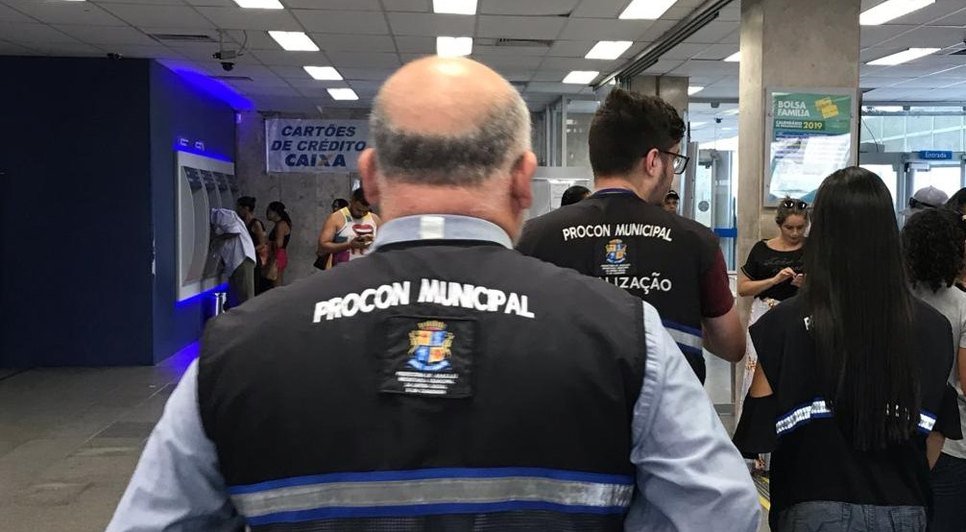 PROCON FICALIZAÇÃO AGÊNCIA BANCÁRIA / Foto: Ascom/Semdec