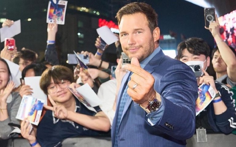 O que é intoxicação por água? O ator Chris Pratt afirma beber uma quantidade alarmante de água