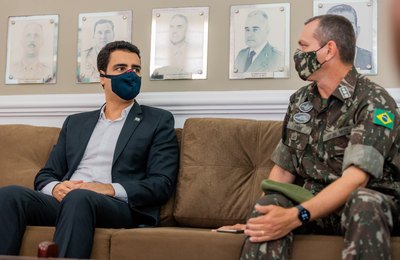 Prefeito JHC firma parceria com o Exército para reforçar abastecimento de água nos bairros