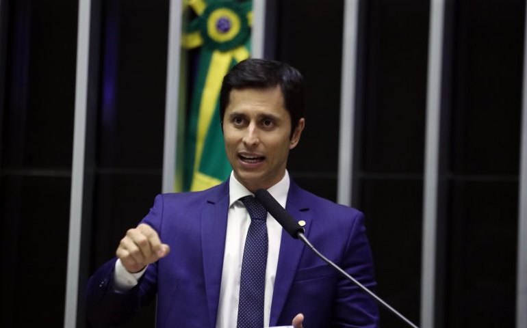 Projeto define direitos do consumidor para produto vencido ou com preços divergentes em mercados