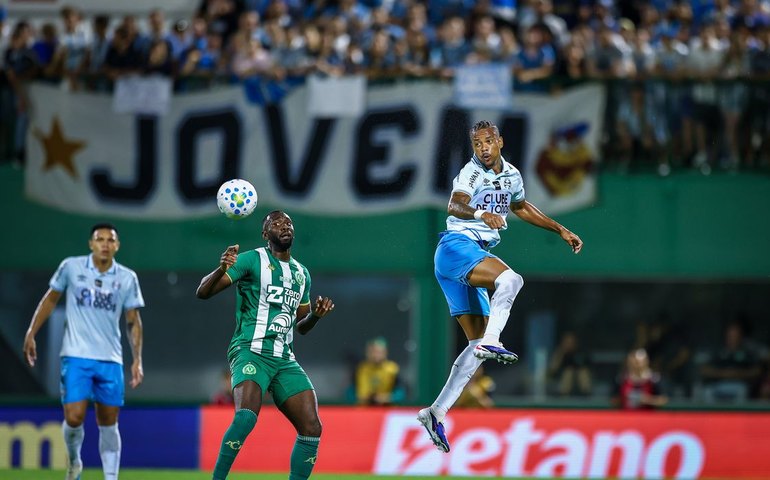 Chapecoense e Grêmio empatam em 1 a 1 na Arena Condá