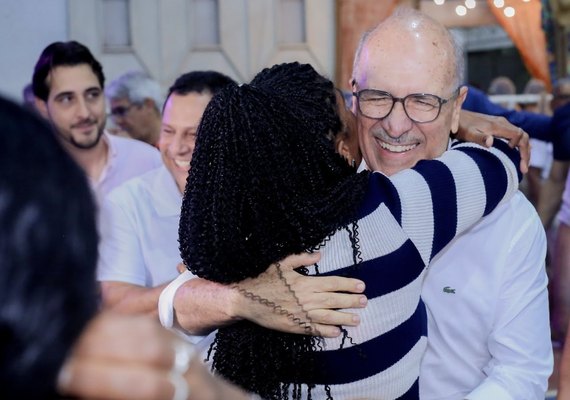 Ronaldo Lopes está entre os 15 prefeitos mais bem avaliados de AL