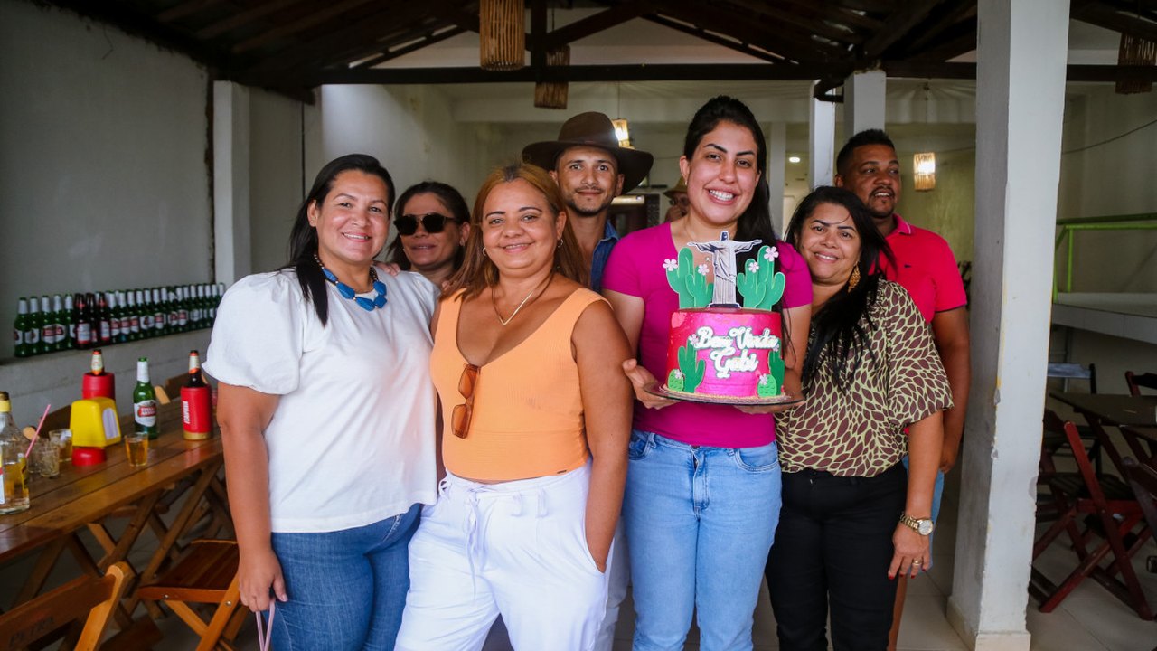 Em viagem ao Sertão Alagoano, Gabi Gonçalves visita a população de Água Branca e Pão de Açúcar