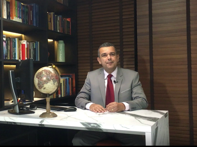 Professor de Direito diz que Bolsonaro praticou crime de denunciação caluniosa contra o Judiciário