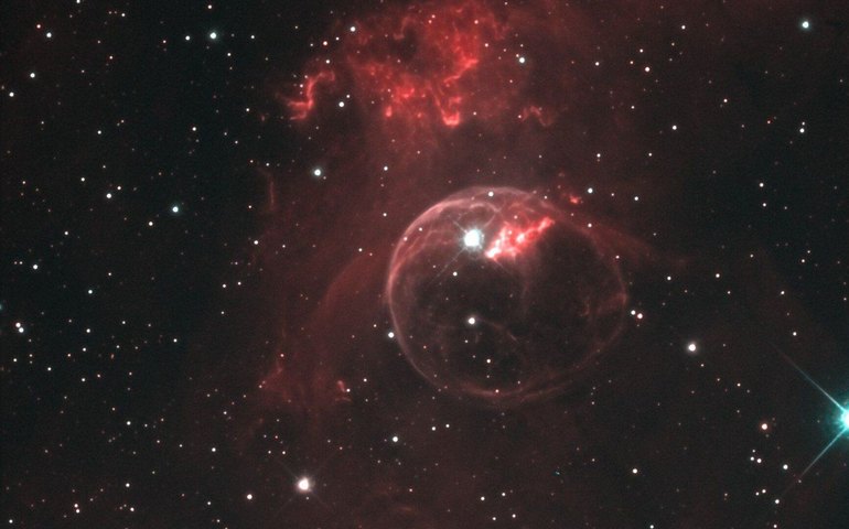 Astrônomos detectam remanescentes de supernova em forma de 'esfera perfeita' (FOTO)