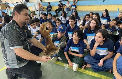 Estudantes de Água Branca celebram os 14 anos do REVIS Morros do Craunã e do Padre com atividades ambientais