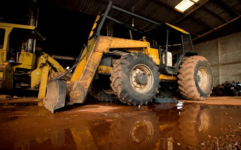 Vendas de tratores sobem 15,9% em fevereiro frente a mesmo mês de 2024, afirma Fenabrave